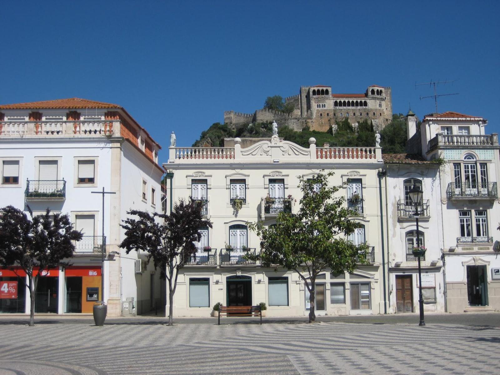 Guest House Eça - Centro Histórico Leiria Exterior foto